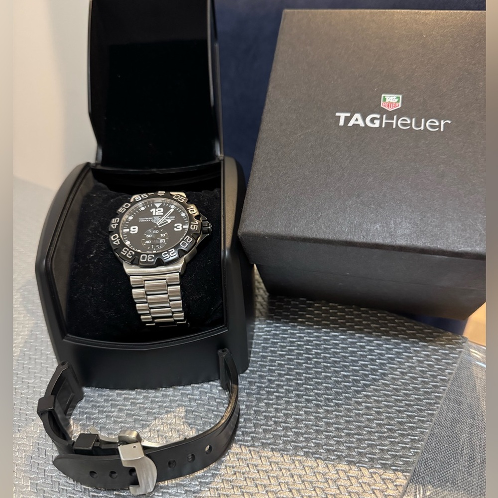 TAG Heuer Formula 1 Grande Date Quartz Watch